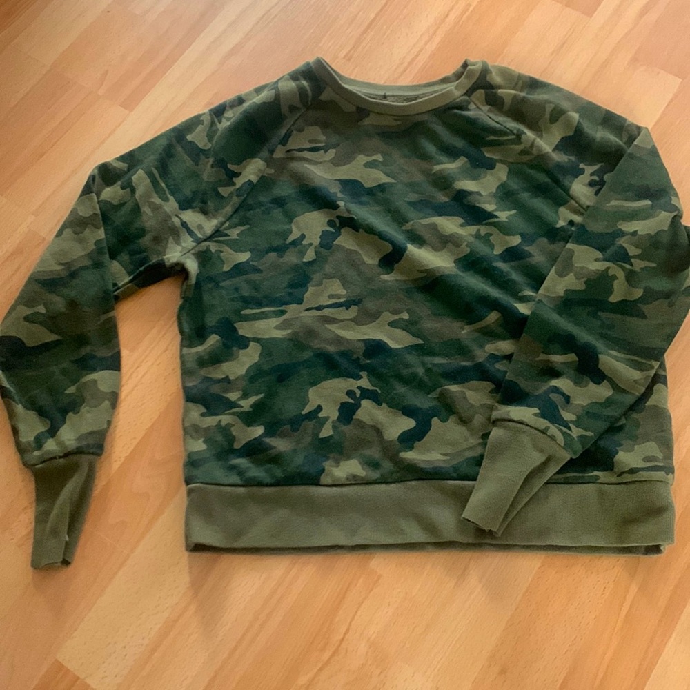 Camouflage pull over